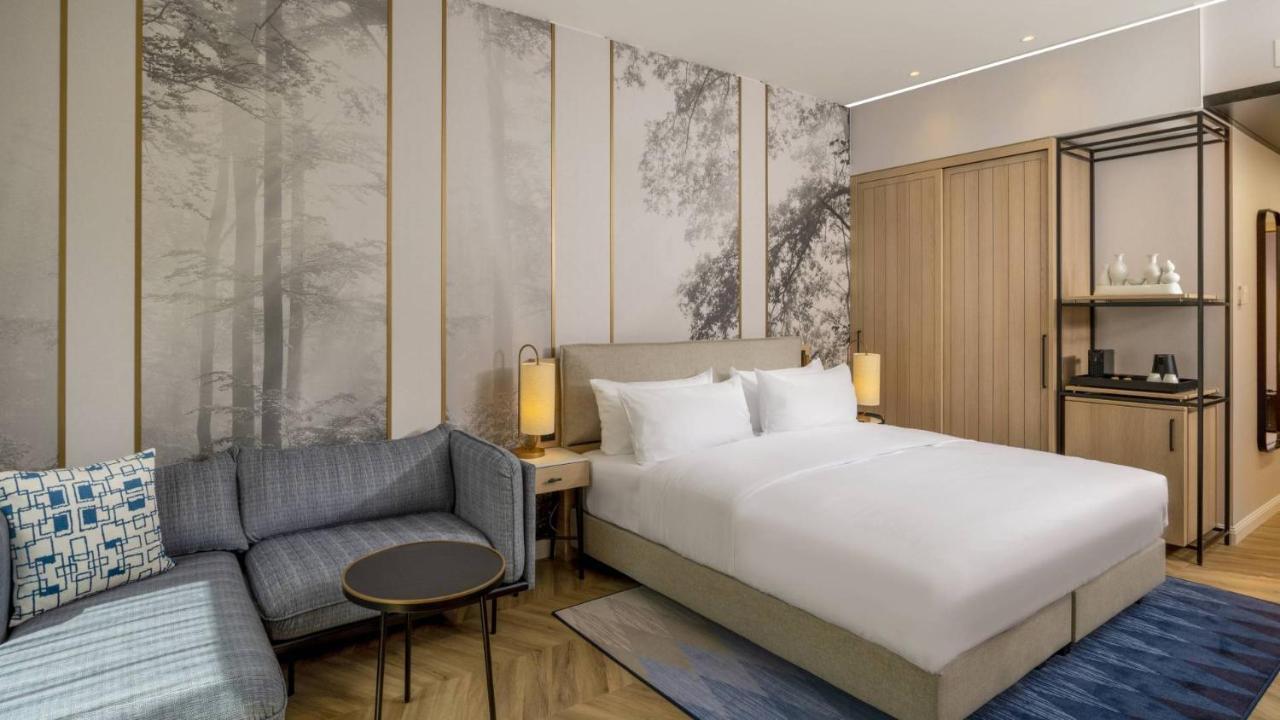 Deluxe King Room,1498498282:JPEG